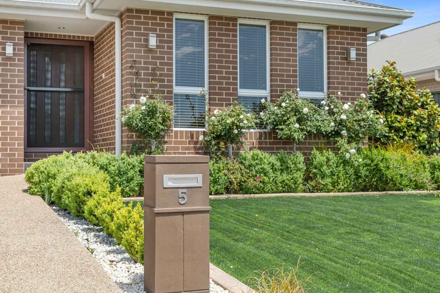 5 Mewburn Drive Goulburn