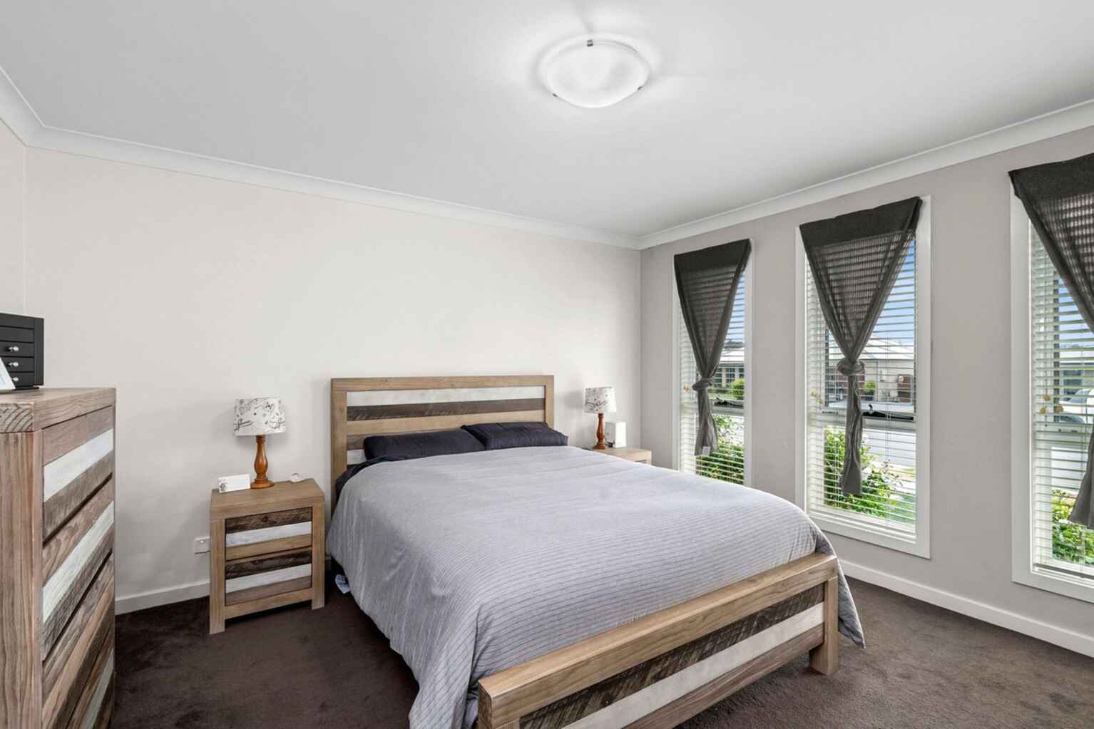 5 Mewburn Drive Goulburn