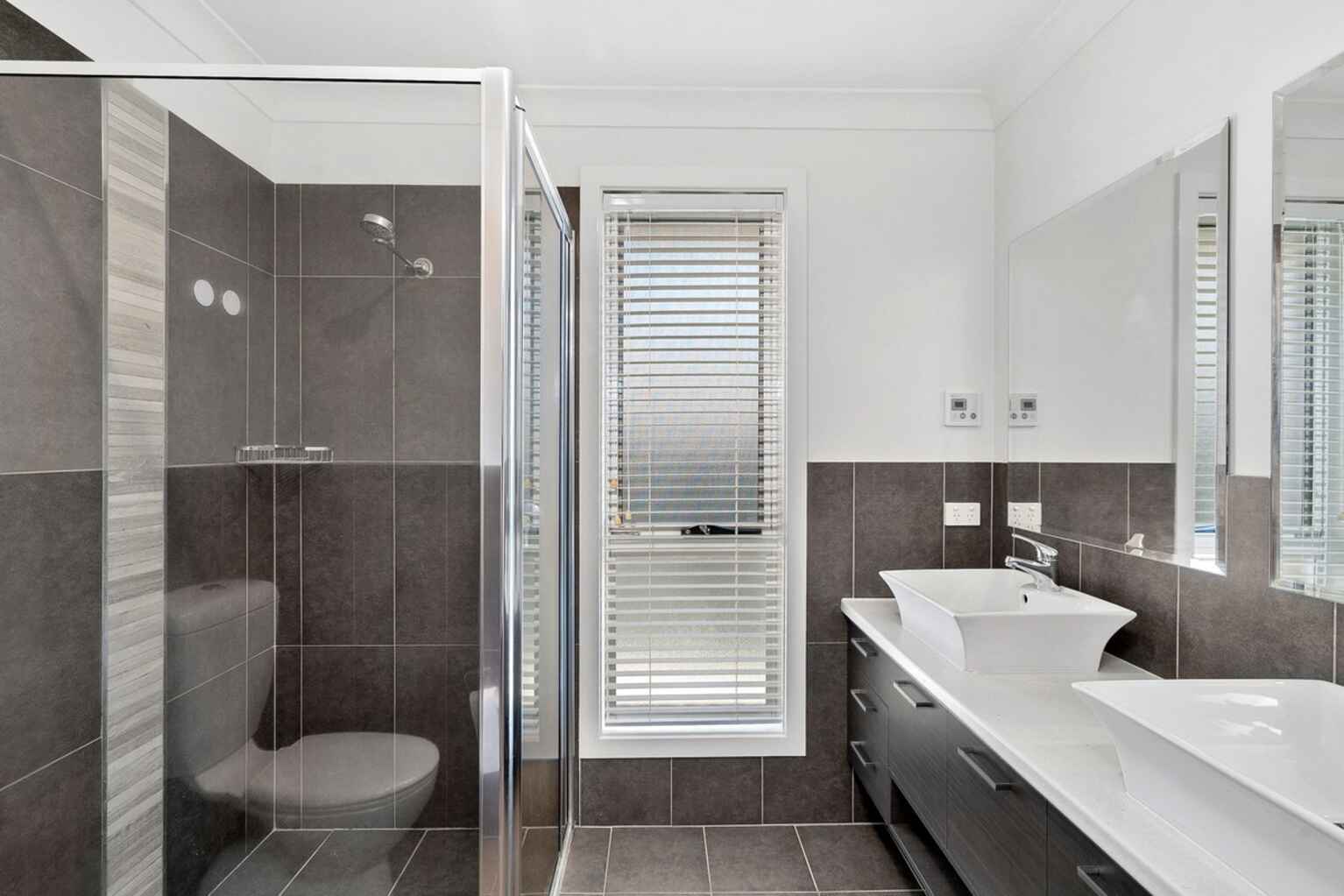 5 Mewburn Drive Goulburn