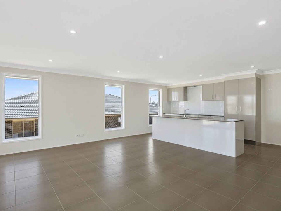 18 Mcgrath Place Goulburn