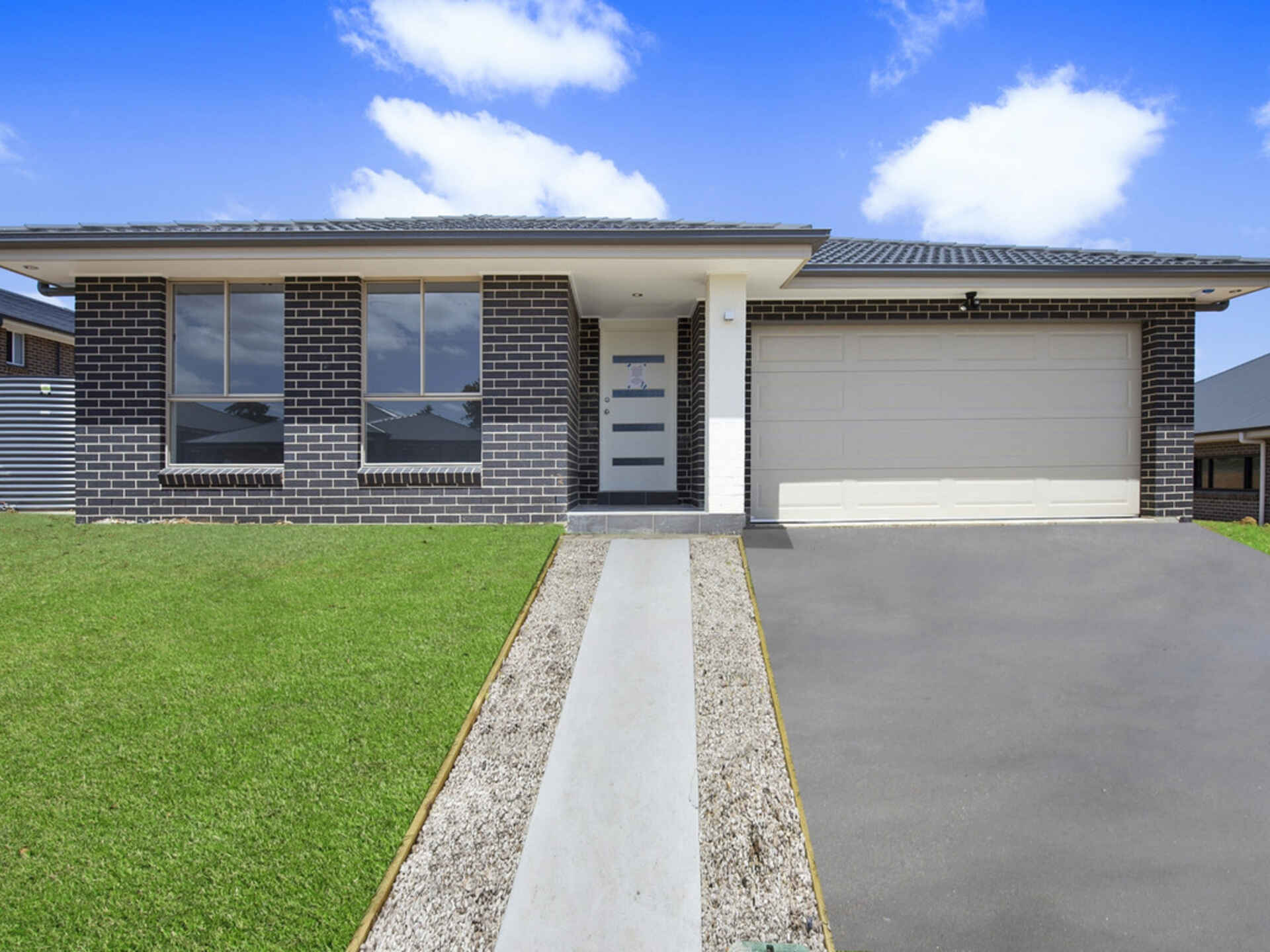 16 Mcgrath Place Goulburn