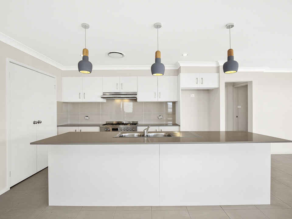 16 Mcgrath Place Goulburn