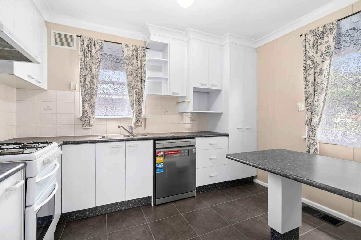 75 Albert Street Goulburn